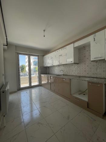 Güvenay - Çorum Çiftlik Caddesi 1+1 Yüksek Giriş Sıfır Daire 