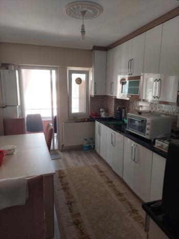 GÜVENAY - ÇORUM bahçelievler İpekli Bağlar Anaokulu Civarı'nda Eşyalı 3+1 Kiralık Daire!