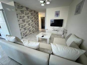 KKTC Girne - Şehir Merkezinde Konforlu Kiralık 2+1 Daire