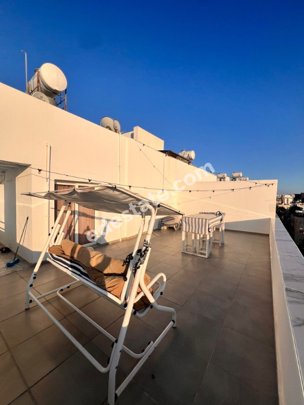 Gazimağusa Gülseren'de Full Eşyalı Asansörlü SATILIK 2+1 PENTHOUSE