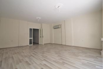 Elmas’tan Forum Civarı Geniş Metraj Asansörlü 3+1