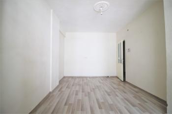 Elmas’tan Forum Civarı Geniş Metraj Asansörlü 3+1
