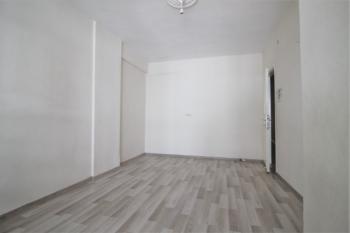 Elmas’tan Forum Civarı Geniş Metraj Asansörlü 3+1
