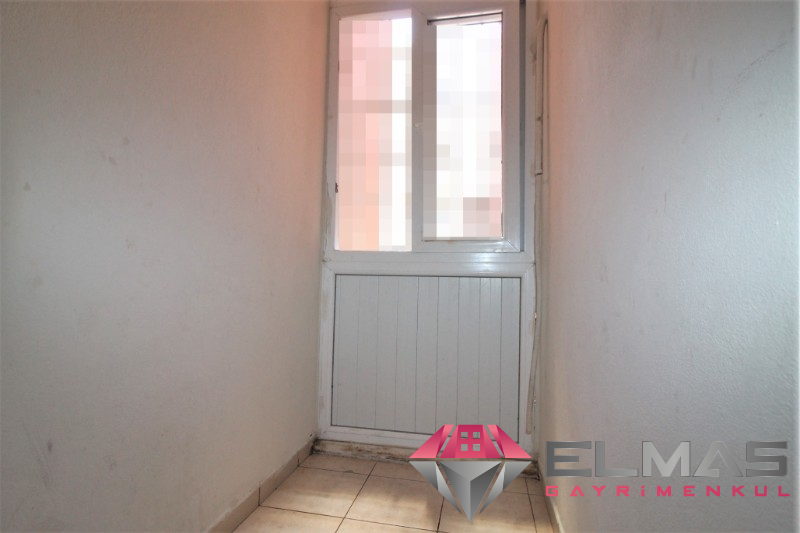 Elmas’tan Forum Civarı Geniş Metraj Asansörlü 3+1