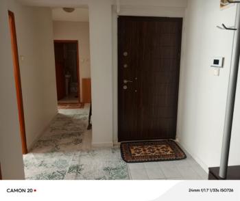 EMLAK HABERCİSİ 'NDEN MUDANYA TARİHİ GİRİT MAHALLESİNDE ASANSÖRLÜ BİNADA EŞYALI KİRALIK 2+1 ARA KAT DAİRE