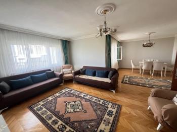 EMLAK HABERCİSİ 'NDEN MUDANYA GÜZELYALI EĞİTİM MAHALLESİ'NDE OTOPARKLI SİTEDE SATILIK 140 M2 NET GENİŞ FERAH 3+1 DAİRE