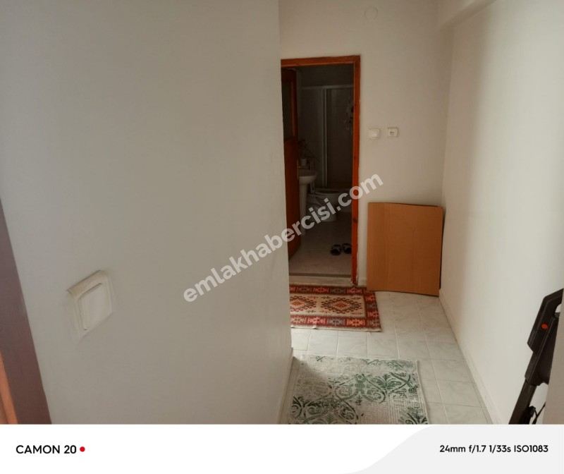EMLAK HABERCİSİ 'NDEN MUDANYA TARİHİ GİRİT MAHALLESİNDE ASANSÖRLÜ BİNADA EŞYALI KİRALIK 2+1 ARA KAT DAİRE