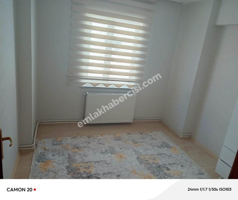 EMLAK HABERCİSİ 'NDEN MUDANYA TARİHİ GİRİT MAHALLESİNDE ASANSÖRLÜ BİNADA EŞYALI KİRALIK 2+1 ARA KAT DAİRE