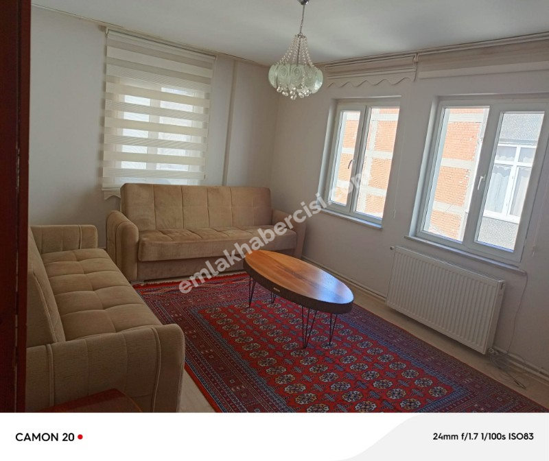 EMLAK HABERCİSİ 'NDEN MUDANYA TARİHİ GİRİT MAHALLESİNDE ASANSÖRLÜ BİNADA EŞYALI KİRALIK 2+1 ARA KAT DAİRE