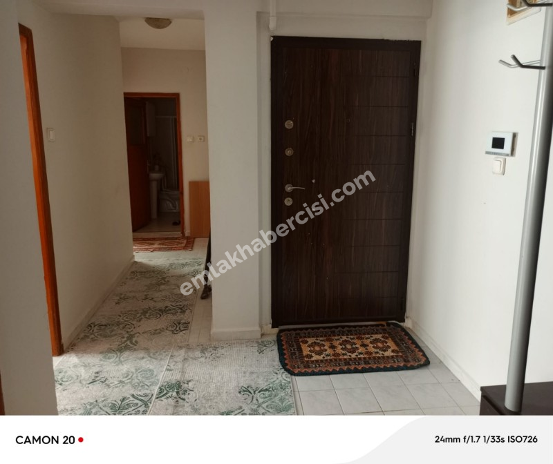 EMLAK HABERCİSİ 'NDEN MUDANYA TARİHİ GİRİT MAHALLESİNDE ASANSÖRLÜ BİNADA EŞYALI KİRALIK 2+1 ARA KAT DAİRE