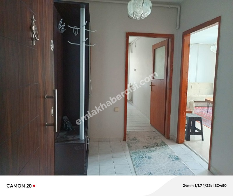 EMLAK HABERCİSİ 'NDEN MUDANYA TARİHİ GİRİT MAHALLESİNDE ASANSÖRLÜ BİNADA EŞYALI KİRALIK 2+1 ARA KAT DAİRE