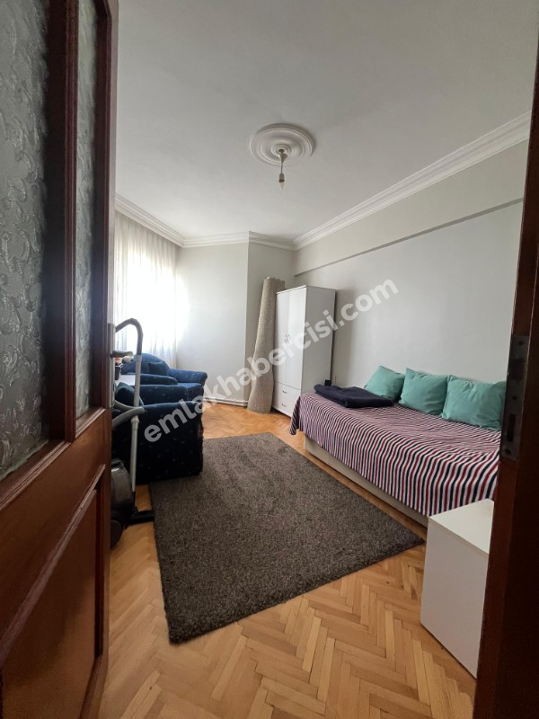 EMLAK HABERCİSİ 'NDEN MUDANYA GÜZELYALI EĞİTİM MAHALLESİ'NDE OTOPARKLI SİTEDE SATILIK 140 M2 NET GENİŞ FERAH 3+1 DAİRE