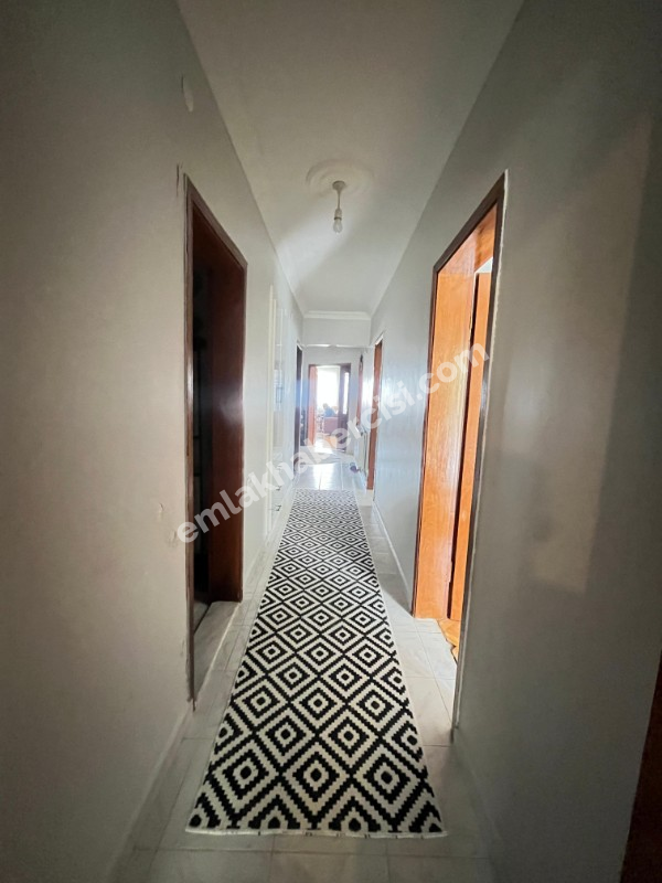 EMLAK HABERCİSİ 'NDEN MUDANYA GÜZELYALI EĞİTİM MAHALLESİ'NDE OTOPARKLI SİTEDE SATILIK 140 M2 NET GENİŞ FERAH 3+1 DAİRE