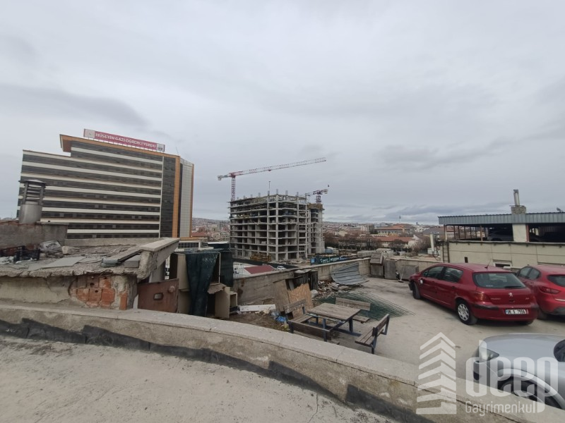 DEEP'TEN ANKARA'DA CADDE ÜZERİNDE YATIRIMLIK DÜKKAN
