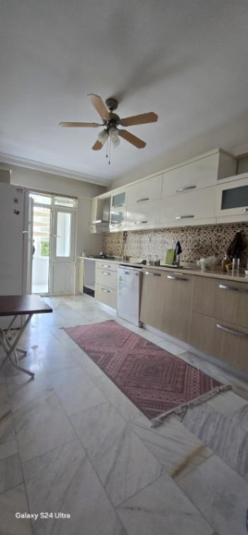KİRALIK 3+1 AİLE DAİRESİ | MALTEPE İDEALTEPE’DE | PARKA, DENİZE ve MİNİBÜS YOLUNA YAKIN | SİTE İÇİNDE Сдаётся 3+1 семейная квартира в Малтепе, районе Идеальтепе | Рядом с морем, парком и трассой маршруток | В жилом комплексе