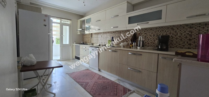 KİRALIK 3+1 AİLE DAİRESİ | MALTEPE İDEALTEPE’DE | PARKA, DENİZE ve MİNİBÜS YOLUNA YAKIN | SİTE İÇİNDE Сдаётся 3+1 семейная квартира в Малтепе, районе Идеальтепе | Рядом с морем, парком и трассой маршруток | В жилом комплексе