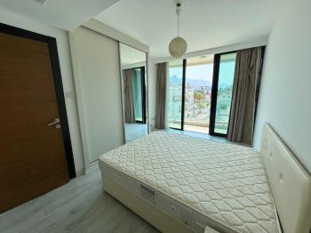 Tek Yetkili Kıbrıs Girne Merkez de Türk Tapulu Havuzlu Perla  Residence da  Satılık 2+1 Residence