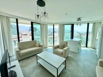Tek Yetkili Kıbrıs Girne Merkez de Türk Tapulu Havuzlu Perla  Residence da  Satılık 2+1 Residence