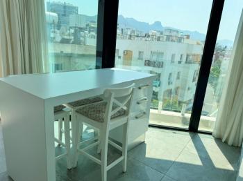 Tek Yetkili Kıbrıs Girne Merkez de Türk Tapulu Havuzlu Perla  Residence da  Satılık 2+1 Residence