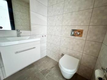 Tek Yetkili Kıbrıs Girne Merkez de Türk Tapulu Havuzlu Perla  Residence da  Satılık 2+1 Residence