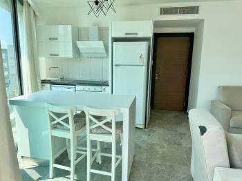 Tek Yetkili Kıbrıs Girne Merkez de Türk Tapulu Havuzlu Perla  Residence da  Satılık 2+1 Residence