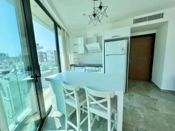Tek Yetkili Kıbrıs Girne Merkez de Türk Tapulu Havuzlu Perla  Residence da  Satılık 2+1 Residence