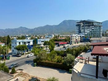 Tek Yetkili Kıbrıs Girne Merkez de Türk Tapulu Havuzlu Perla  Residence da  Satılık 2+1 Residence