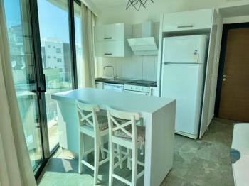 Tek Yetkili Kıbrıs Girne Merkez de Türk Tapulu Havuzlu Perla  Residence da  Satılık 2+1 Residence