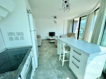 Tek Yetkili Kıbrıs Girne Merkez de Türk Tapulu Havuzlu Perla  Residence da  Satılık 2+1 Residence