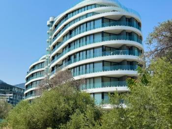 Tek Yetkili Kıbrıs Girne Merkez de Türk Tapulu Havuzlu Perla  Residence da  Satılık 2+1 Residence