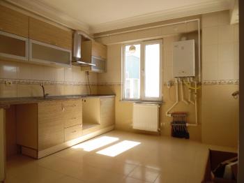 ÇORLUDA RESMİ KURUM VE FABRİKA SERVİS GÜZERGAHINDA 3+1 KİRALIK DAİRE 