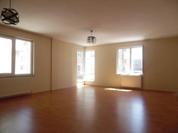 ÇORLU VERGİ DAİRESİ YAKININDA 4+1 KİRALIK DAİRE 