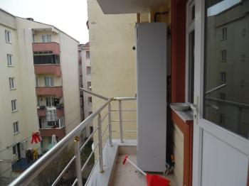 ÇORLUDA FABRİKA SERVİS DURAKLARINA YAKIN 2+1 İSKANLI DAİRE 