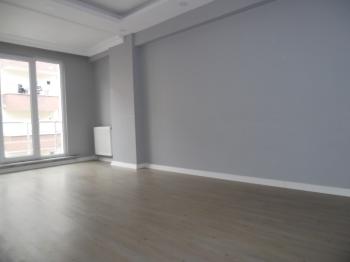 ÇORLUDA FABRİKA SERVİS DURAKLARINA YAKIN 2+1 İSKANLI DAİRE 
