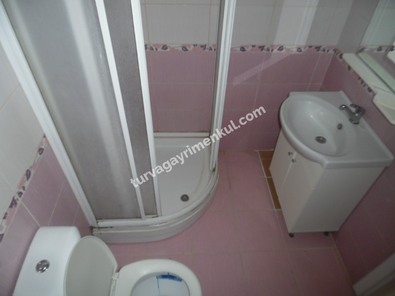 ÇORLUDA RESMİ KURUM VE FABRİKA SERVİS GÜZERGAHINDA 3+1 KİRALIK DAİRE 