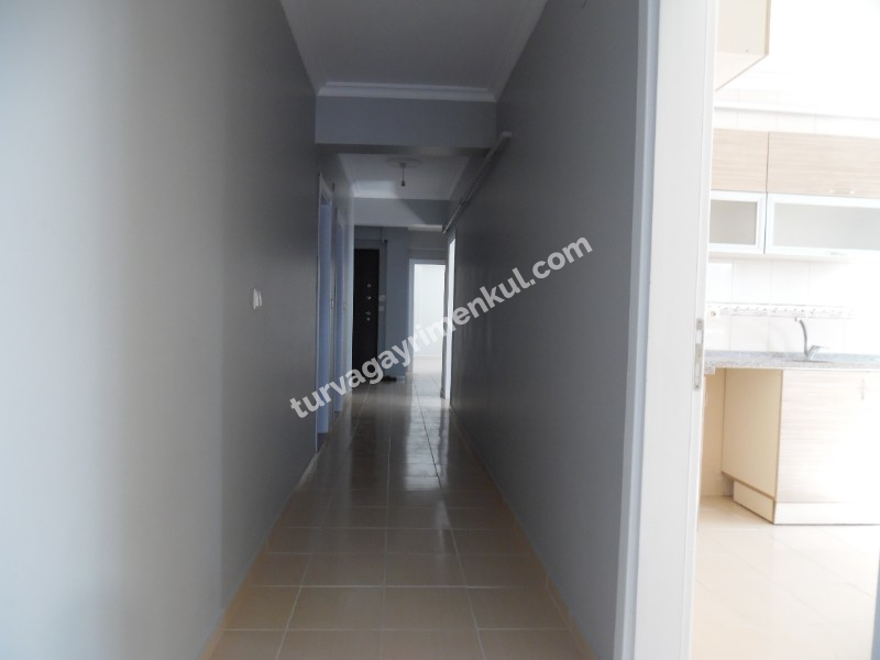 ÇORLUDA RESMİ KURUM VE FABRİKA SERVİS GÜZERGAHINDA 3+1 KİRALIK DAİRE 
