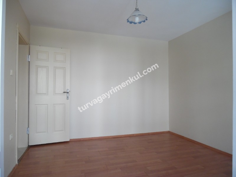ÇORLU VERGİ DAİRESİ YAKININDA 4+1 KİRALIK DAİRE 