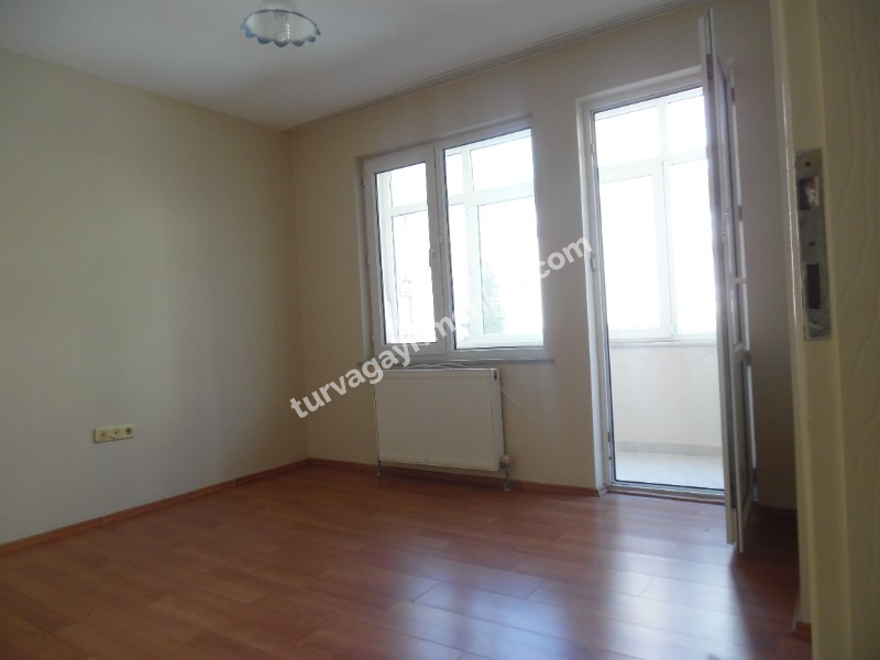 ÇORLU VERGİ DAİRESİ YAKININDA 4+1 KİRALIK DAİRE 