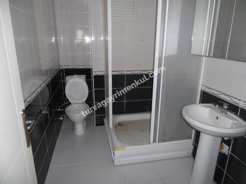 ÇORLUDA FABRİKA SERVİS DURAKLARINA YAKIN 2+1 İSKANLI DAİRE 