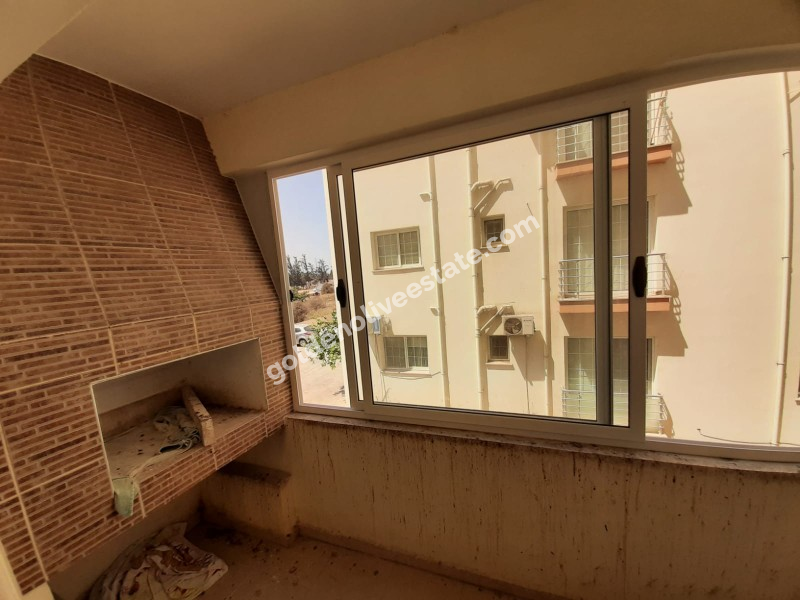 ÇANAKKALE MAĞUSA/ SATILIK 3+1 DAİRE – OTOPARK ÜSTÜ 1. KAT