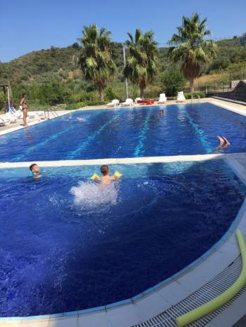 EMLAK HABERCİSİ 'NDEN MUDANYA GÜZELYALI'DA SİTEİÇİ, KAT MÜLKİYETLİ, DENİZ MANZARALI, SATILIK 5+1 VİLLA