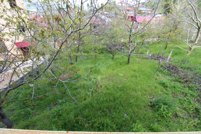 ASLAN'DAN AYVAGEDİĞİ MERKEZ DE 550 M2 ARSA İÇİ SATILIK BİNA