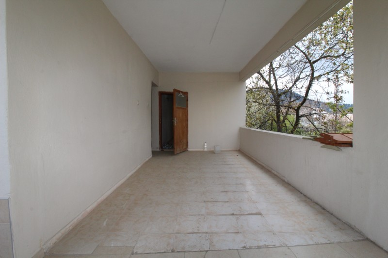 ASLAN'DAN AYVAGEDİĞİ MERKEZ DE 550 M2 ARSA İÇİ SATILIK BİNA