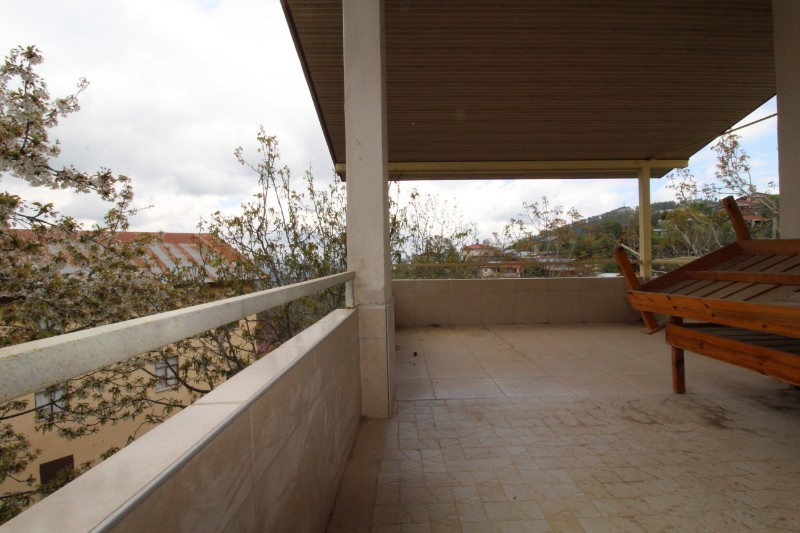 ASLAN'DAN AYVAGEDİĞİ MERKEZ DE 550 M2 ARSA İÇİ SATILIK BİNA