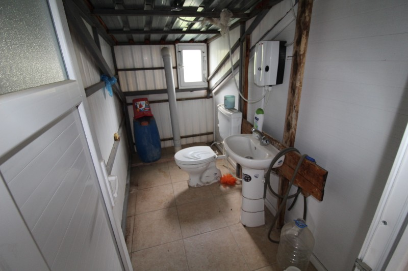 ASLAN'DAN AYVAGEDİĞİ MERKEZ DE 550 M2 ARSA İÇİ SATILIK BİNA