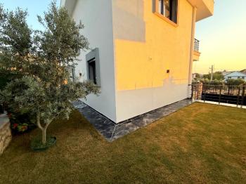 Didim Hisar Mahallesinde Köşe Parsel Villa
