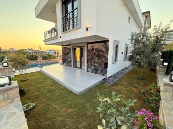 Didim Hisar Mahallesinde Köşe Parsel Villa