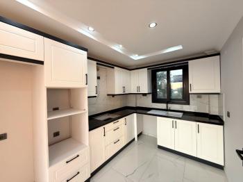 Didim Hisar Mahallesinde Köşe Parsel Villa