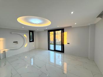 Didim Hisar Mahallesinde Köşe Parsel Villa