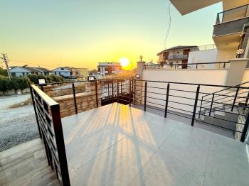 Didim Hisar Mahallesinde Köşe Parsel Villa